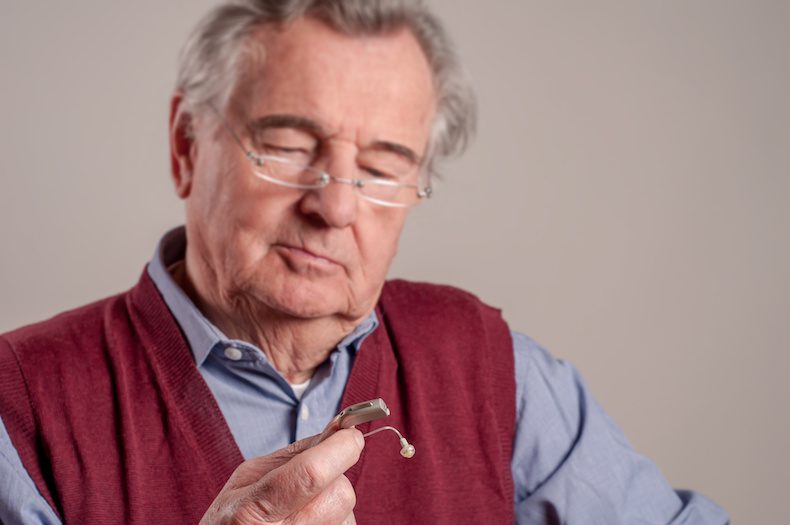 Come aumentare il tempo di utilizzo degli apparecchi acustici