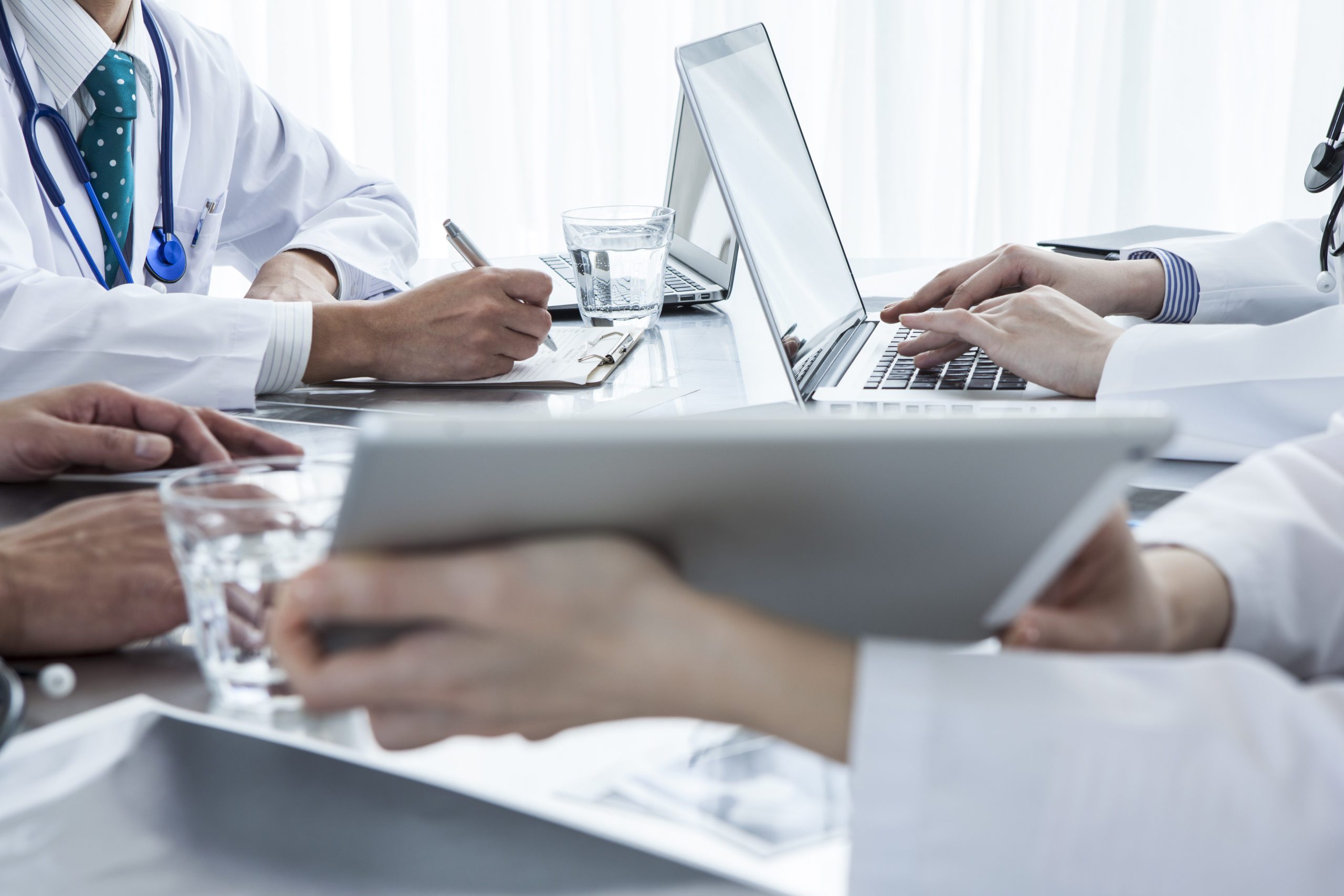 Cosa influenza la sopravvivenza nel condrosarcoma del basicranio